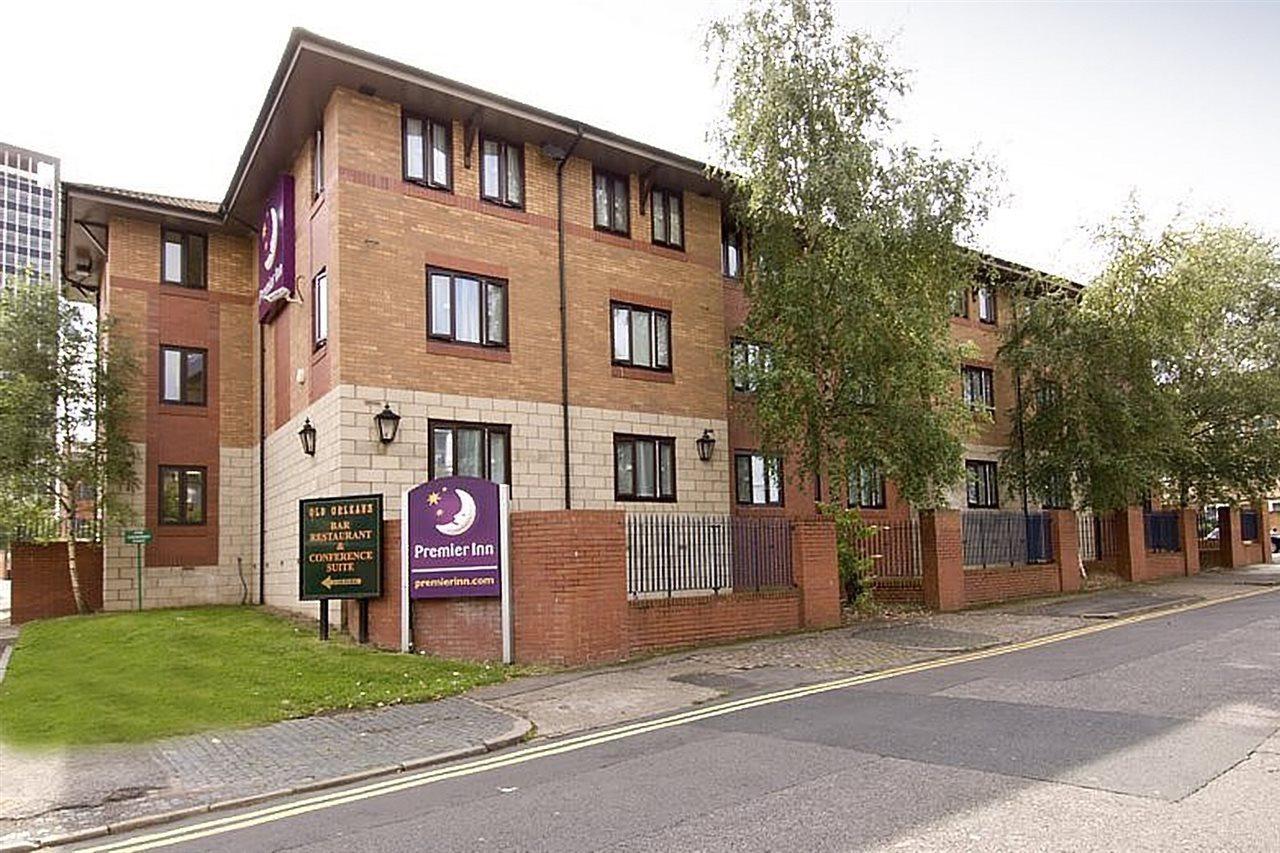 Premier Inn Birmingham City Centre Broad Street Buitenkant foto