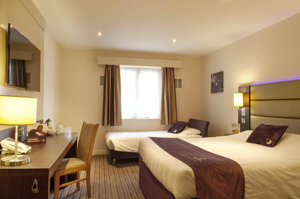 Premier Inn Birmingham City Centre Broad Street Buitenkant foto