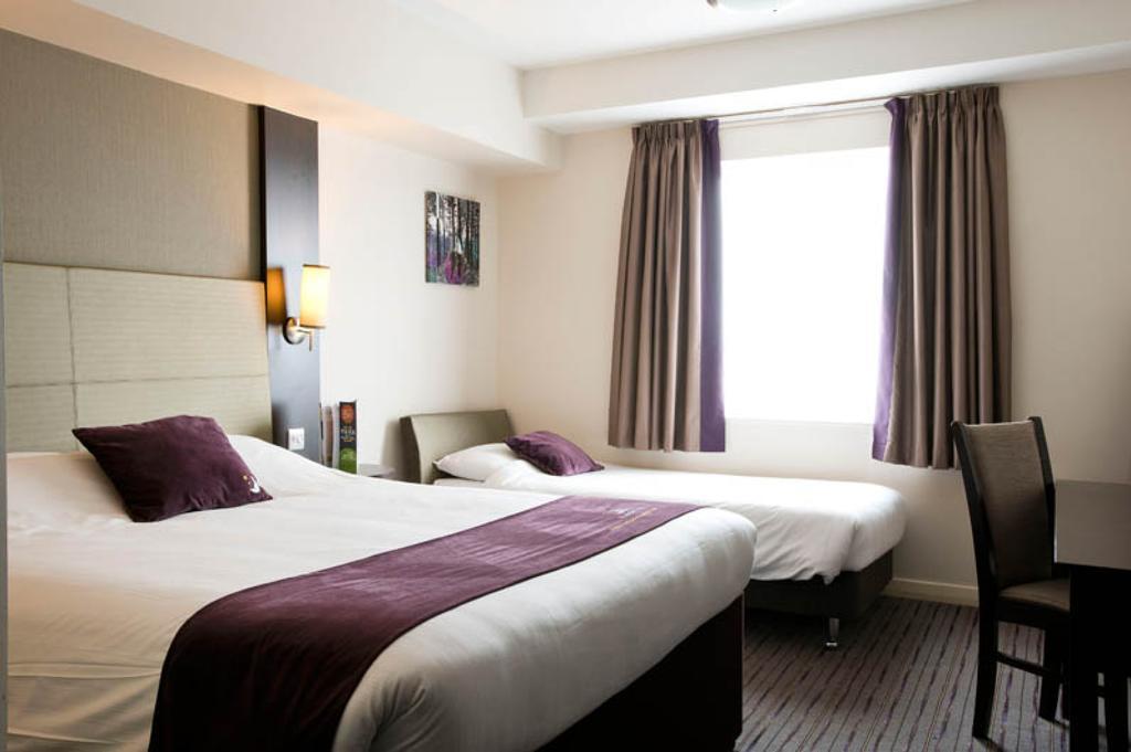 Premier Inn Birmingham City Centre Broad Street Buitenkant foto