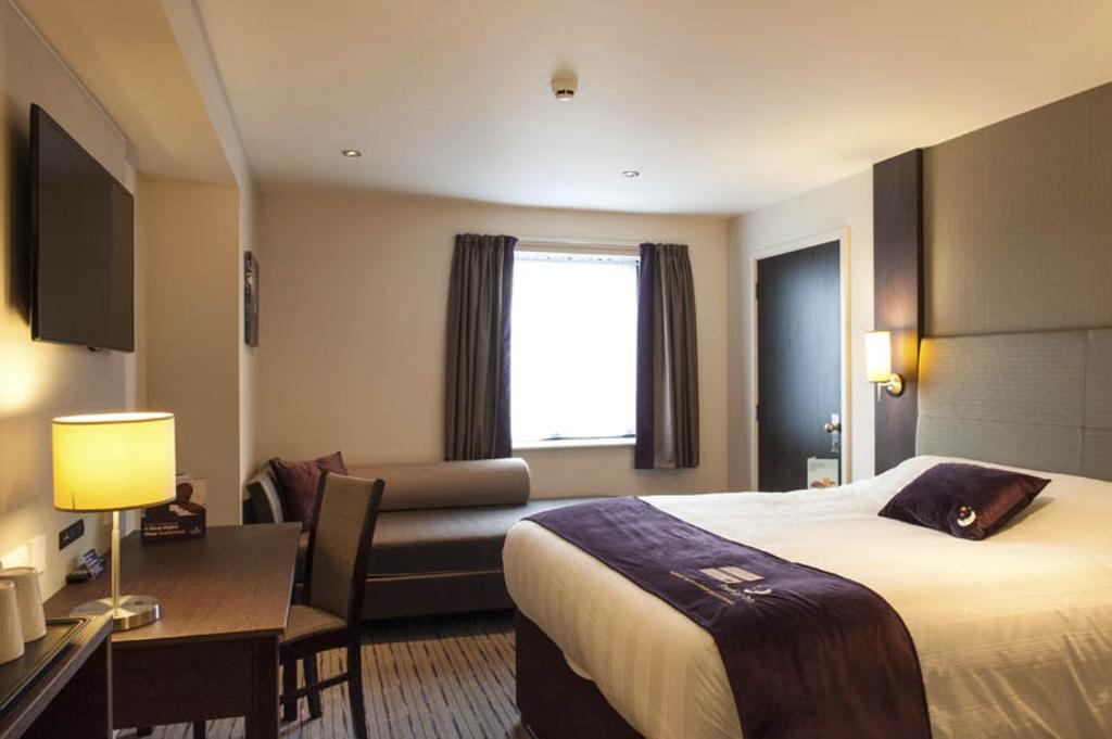 Premier Inn Birmingham City Centre Broad Street Buitenkant foto