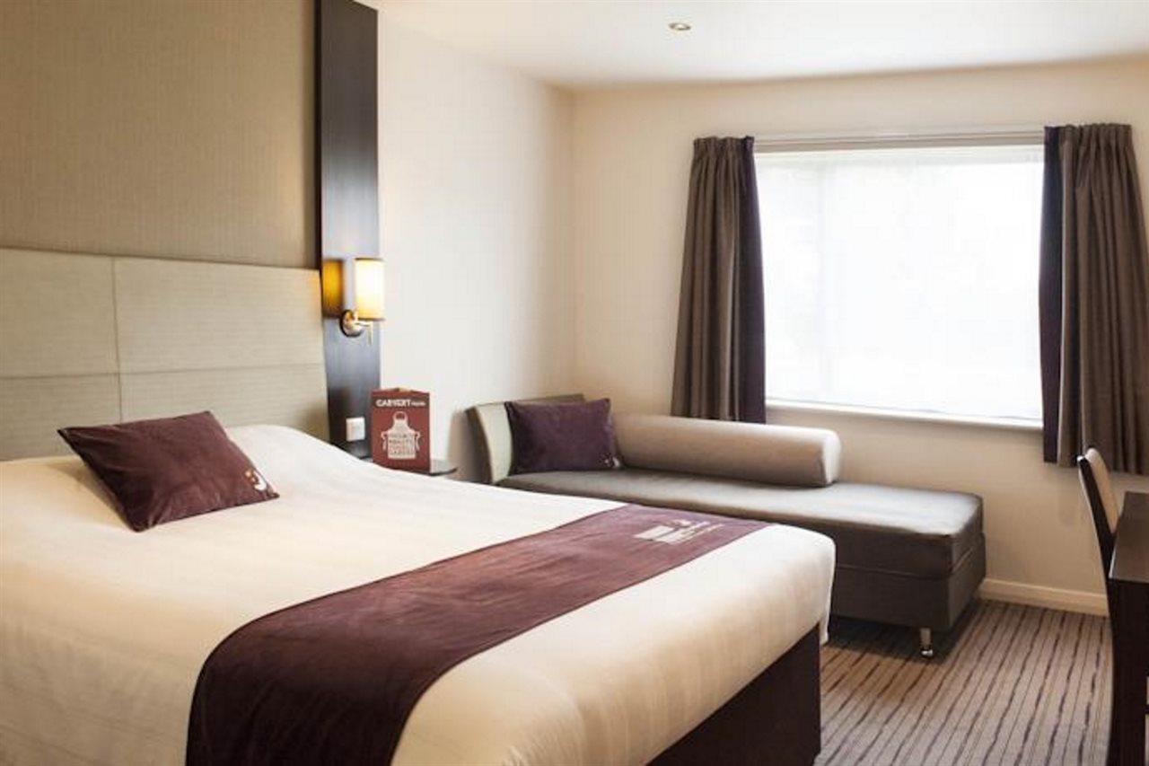 Premier Inn Birmingham City Centre Broad Street Buitenkant foto