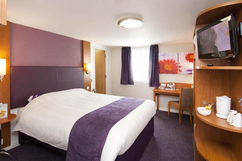 Premier Inn Birmingham City Centre Broad Street Buitenkant foto