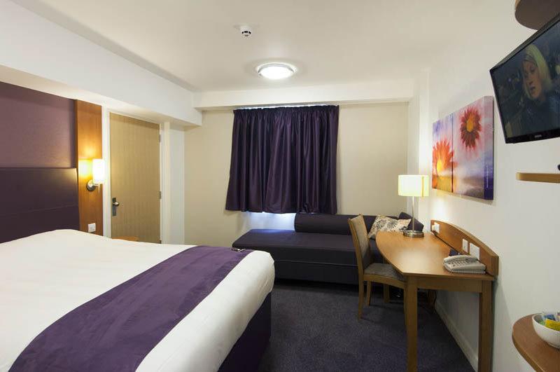 Premier Inn Birmingham City Centre Broad Street Buitenkant foto